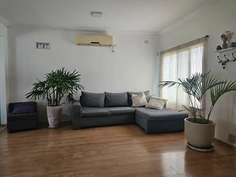 Casa en Venta en Ituzaingo, USD 270.000