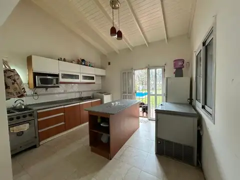 Venta | Casa quinta c/pileta + Local Eventos o Taller | Luján Centro | Sale a 2 calles | gran l...