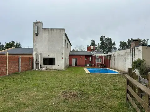 Venta | Casa quinta c/pileta + Local Eventos o Taller | Luján Centro | Sale a 2 calles | gran l...