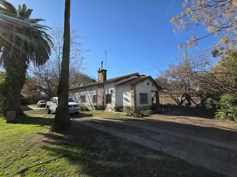 Casa 5 ambientes con 3 baños