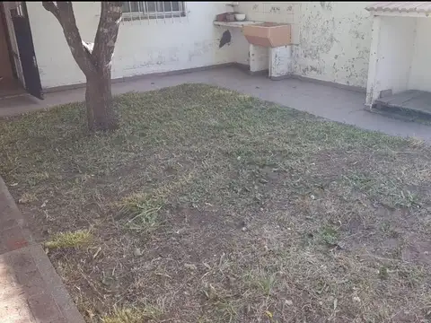 Casa en venta - 3 dormitorios 2 baños - 109mts2 - Mar Del Tuyu