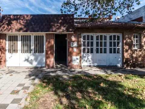 VENTA CASA BELGRANO TRES DORMITORIOS