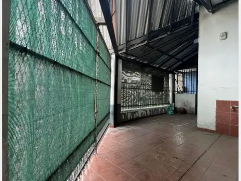 Casa en Venta con 5 cocheras