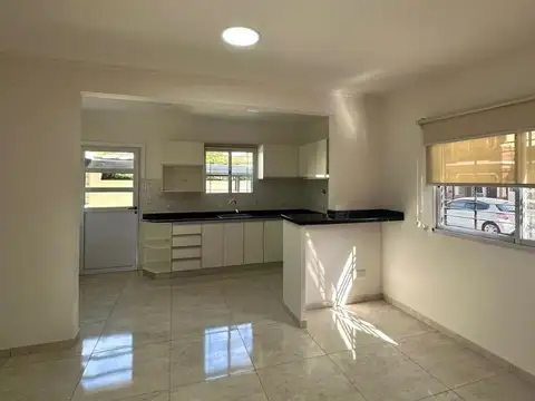 Echeverria Y 30 De Septiembre 100