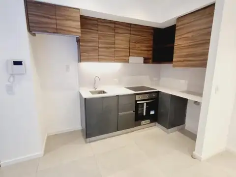 Venta de departamento de Mono, con patio, en Villa Devoto