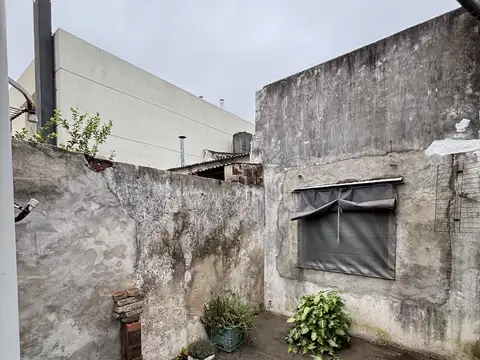 Depto Tipo Casa 2 ambientes con 1 baño
