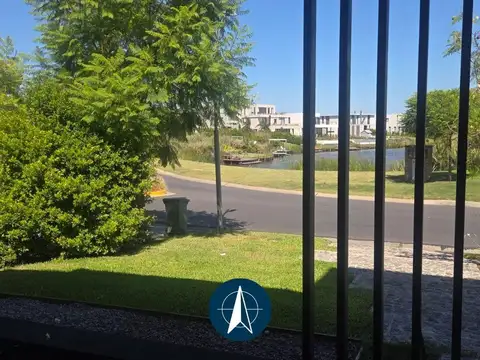 Casa 6 ambientes con 3 baños