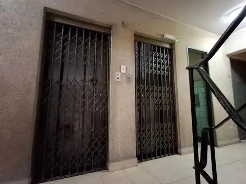 Bahía Blanca 100, Piso 1