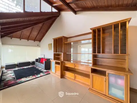Casa 10 ambientes con 5 baños