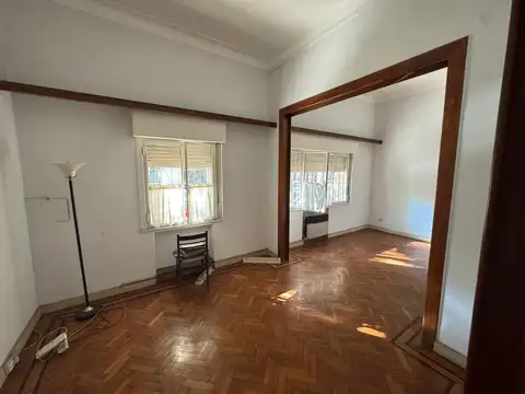 Casa en Venta en Parque Centenario, USD 300.000