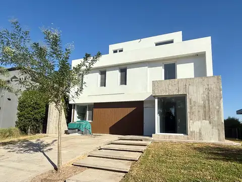 Casa en Alquiler de 6 dormitorios