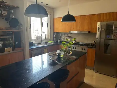 Departamento 6 ambientes con 4 baños