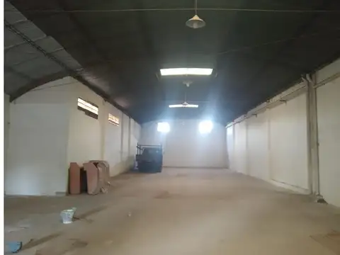 Vde. 2 GALPONES, terreno de 20*34 m2 en Bqueras