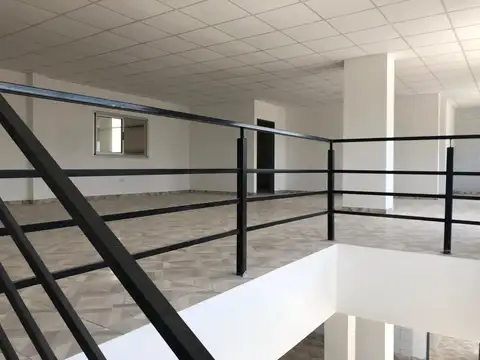 Galpon en Alquiler 120  mts Fondo