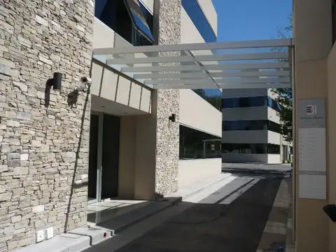 Oficina en Alquiler en Barrio Parque Leloir, $ 1.500.000