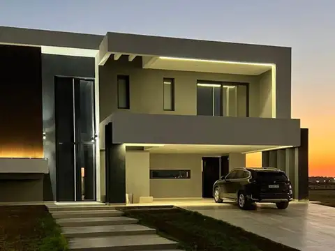 Casa en Venta en Terralagos, USD 595.000