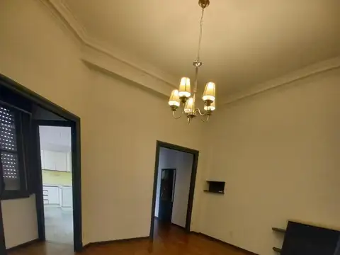 Departamento en Alquiler en Recoleta, $ 900.000