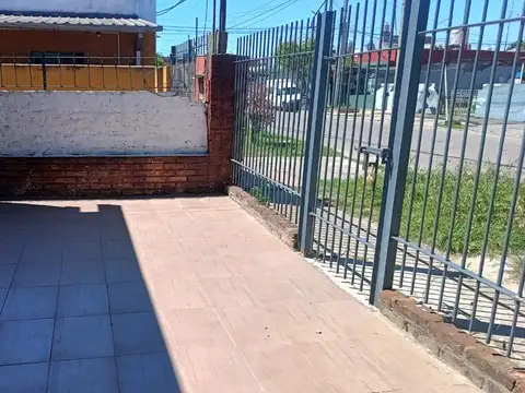 Departamento en Alquiler en Rafael Castillo, $ 350.000