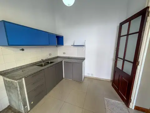 Casa en Alquiler con 1 cochera