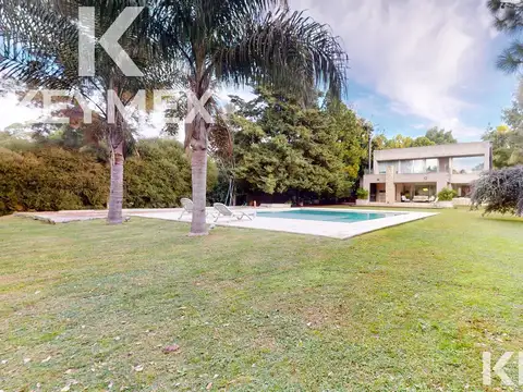 Casa en Venta en Club Miralagos, USD 450.000