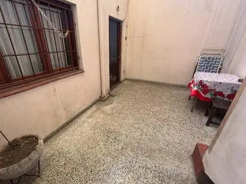 Depto Tipo Casa en Venta 40 años