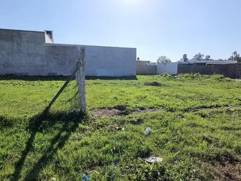 Venta de lote Paso del Rey cerca del centro ,Lucia de Rueda