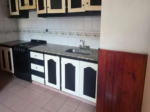 ESTEBAN MERLO 4900
