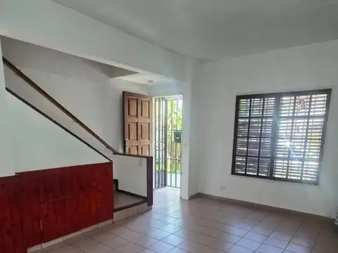 Depto Tipo Casa en Venta de 3 ambientes