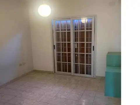 EXCELENTE TRIPLEX 4 AMBIENTES ,VILLA LUZURIAGA