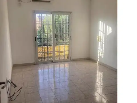 Depto Tipo Casa en Venta con 1 cocheras