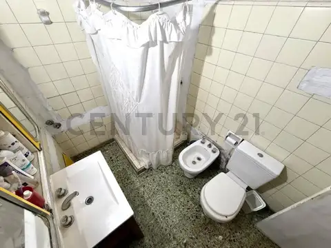Oficina en Venta con 3 cocheras