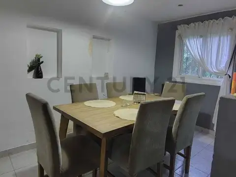 Venta de casa 3 ambientes, con parque en Villa Alpina, Pilar