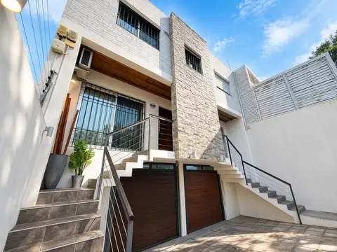 VENTA CASA 3 dorm, 4 baños, 2 garages- PRADO SUR