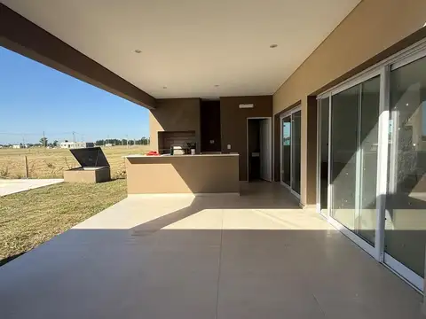 Casa en Venta en San Vicente, USD 229.000