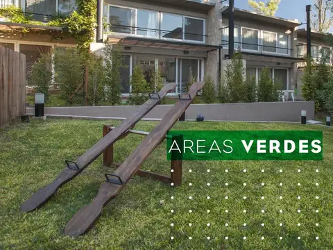 CASA DE 4 DORMITORIOS CON ESCRITORIO Y JARDIN