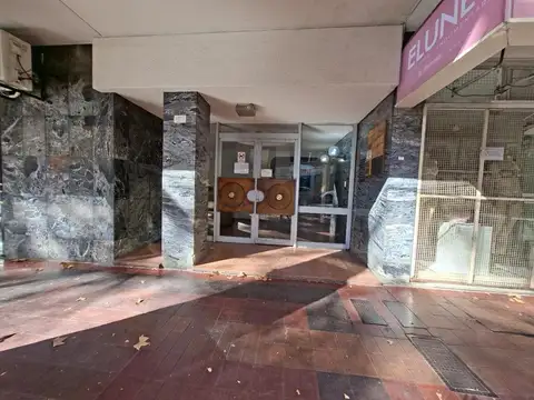 EXCELENTE OPORTUNIDAD VENTA DEPARTAMENTO CENTRICO