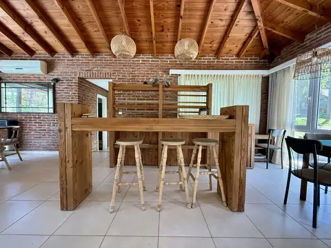 Cod 449 – Casa Coihue. Cariló.