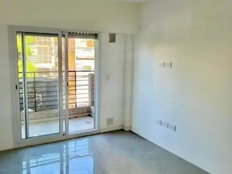 VENTA DEPARTAMENTO DE 1 DORMITORIO CON BALCON AL FRENTE