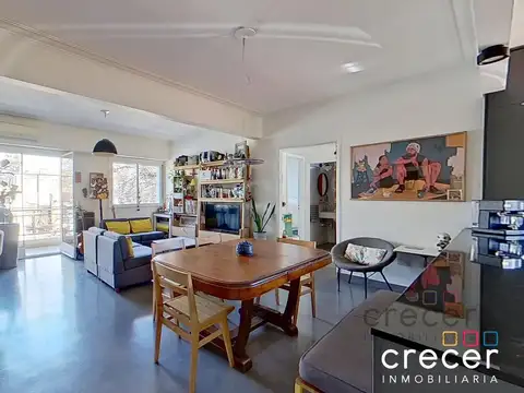 Venta departamento 3 ambientes con balcon refaccionado a nuevo 2do piso por escalera en Chacarita