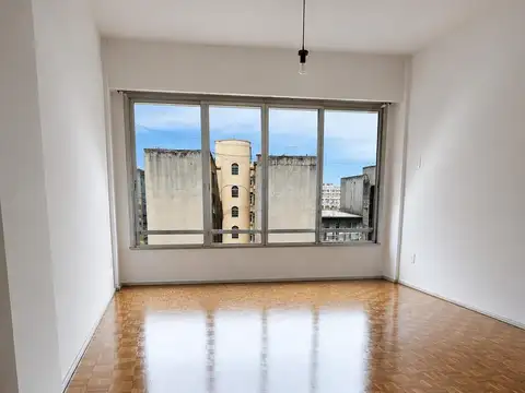 Oficina *Cocina kitchinet *Baño completo privado con ducha *Calefacción *Seguridad