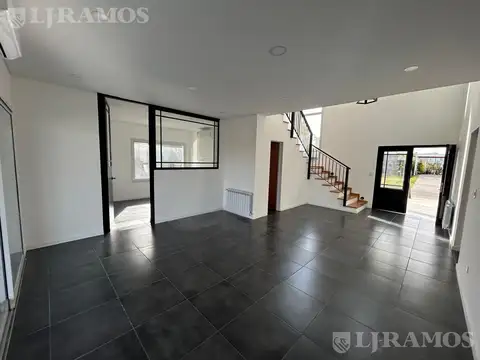 Casa en Venta al Oeste