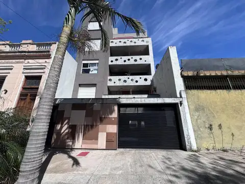 ESPACIO GUARDACOCHE EN SUBSUELO EN EDIFICIO.