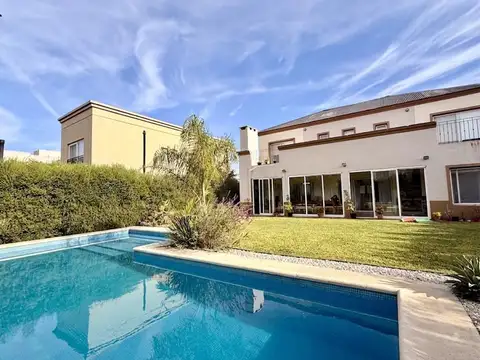 VENTA CASA NUEVO QUILMES BARRIO CERRADO