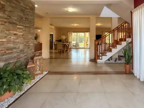 VENTA CASA NUEVO QUILMES BARRIO CERRADO