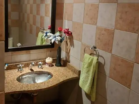 Depto Tipo Casa 5 ambientes con 3 baños