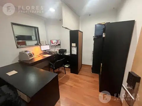 Flores Prop., Edificio Bureau, Oficina en Venta CON RENTA - Pilar
