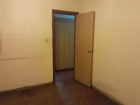 Depto Tipo Casa en Venta en Moron Sur, USD 61.900