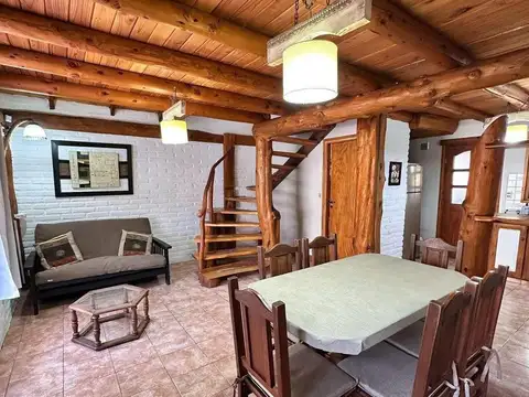 Depto Tipo Casa en Alquiler de 4 ambientes