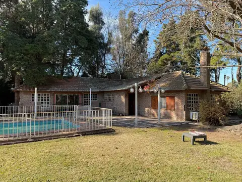 Casa en venta de 3 ambientes con galeria cerrada. APTA CREDITO. Parque Sakura, Exaltacion de la Cruz