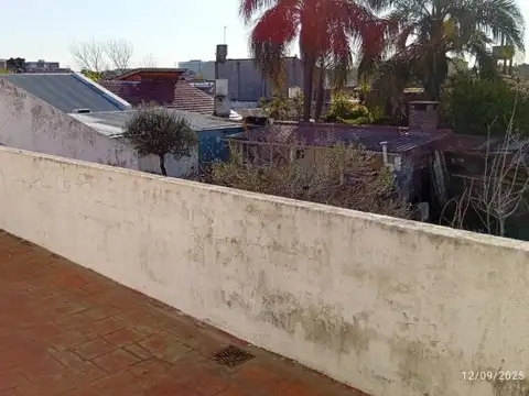 Olivos, en venta Oportunidad ,,4 Amb, Garage, Patio, Jardin,